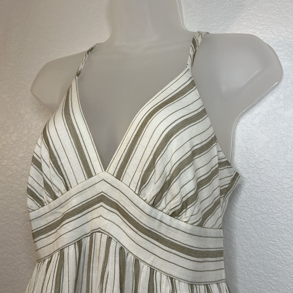 American Eagle Sage Green & Cream Plunge Wide-Leg Jumpsuit Size Medium NWOT - Picture 8 of 12